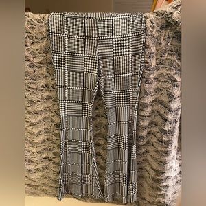 Houndstooth Flare Leggings- super soft!